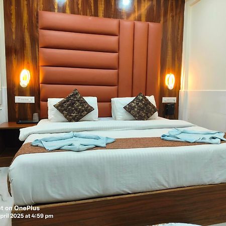 קלנגוטה Hotel Small Daddy Plus מראה חיצוני תמונה