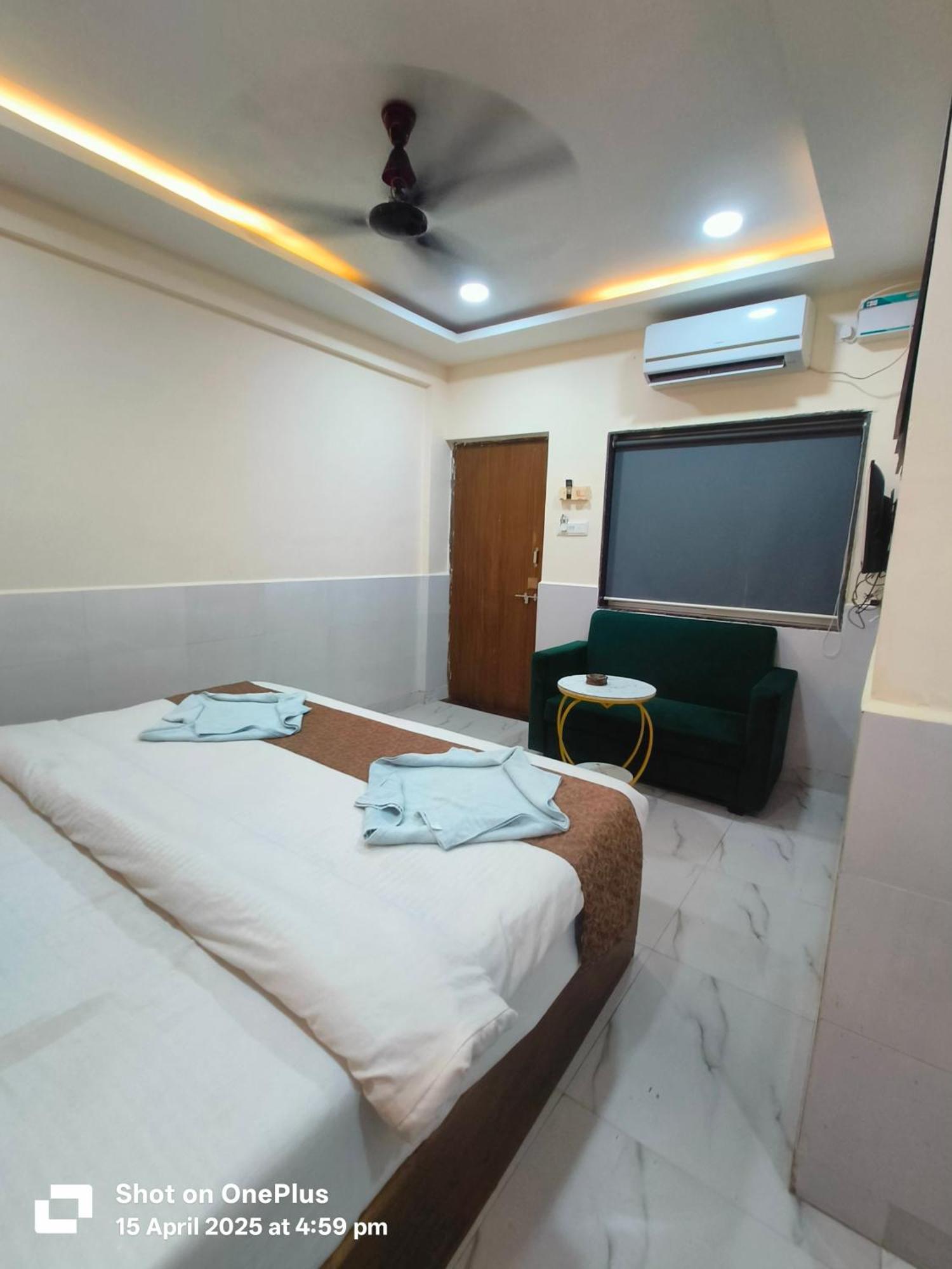קלנגוטה Hotel Small Daddy Plus מראה חיצוני תמונה